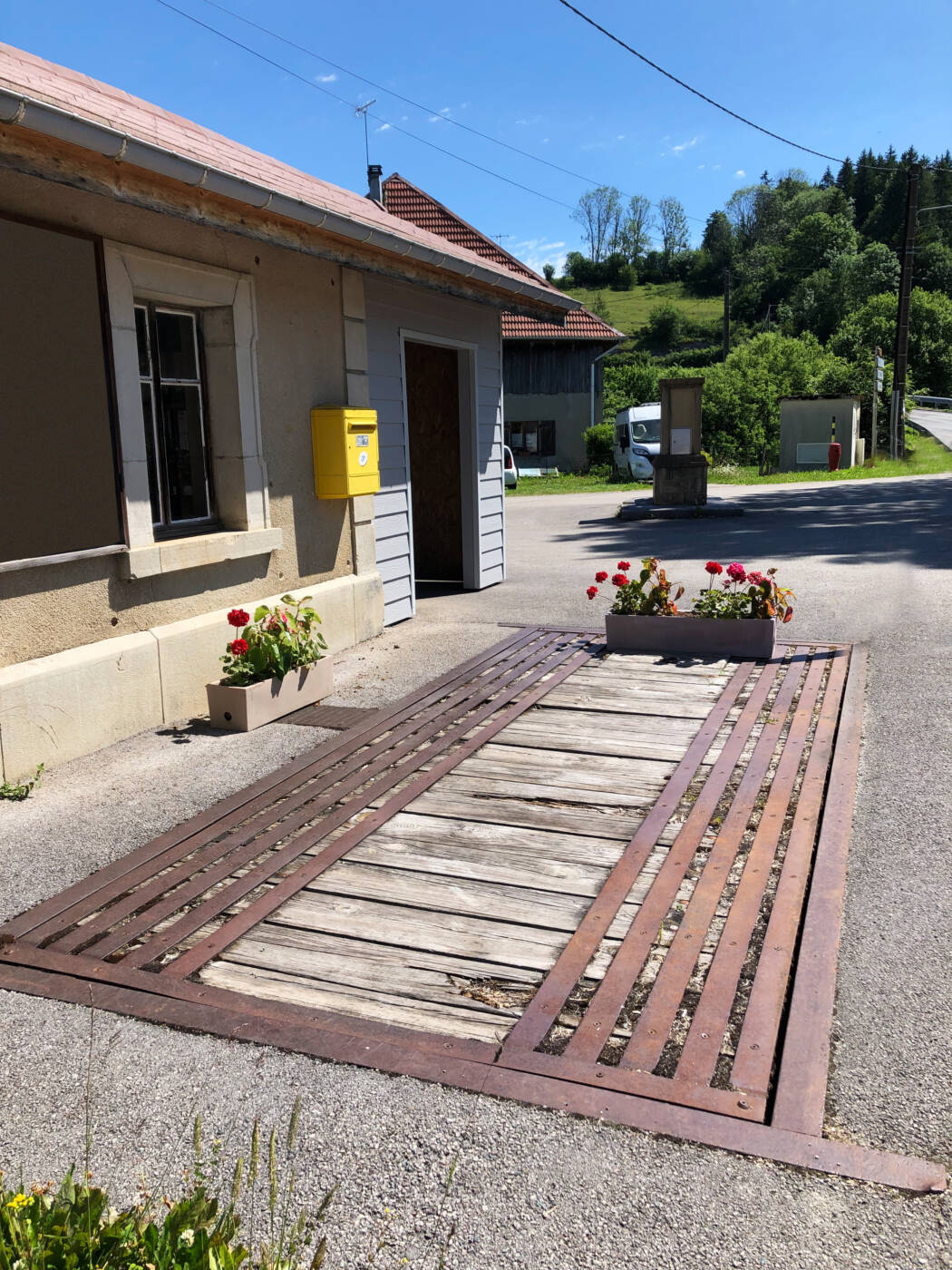 6- Poids public