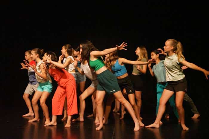Spectacle danse - élèves collège Pierrefontaine-les-Varans