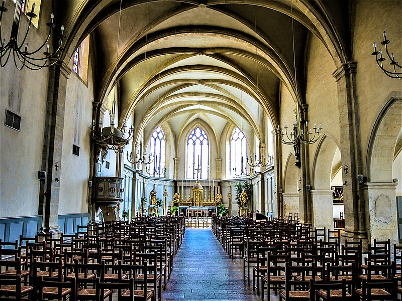 Nef de l'église Saint-Michel de Montlebon