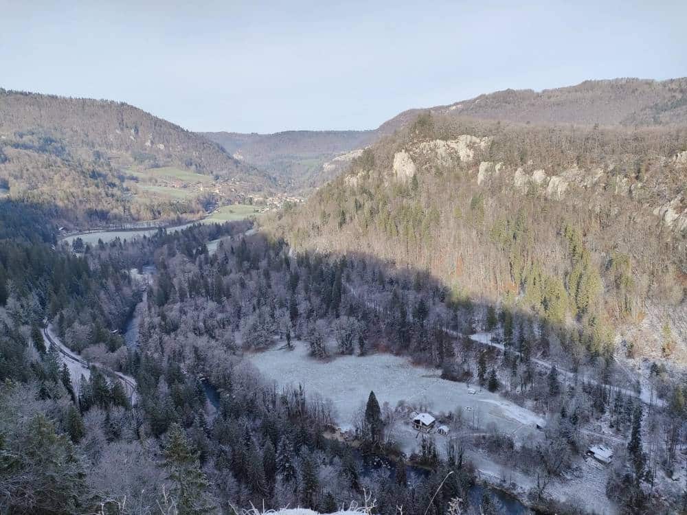 Au creux de la vallée du Doubs franco-suisse