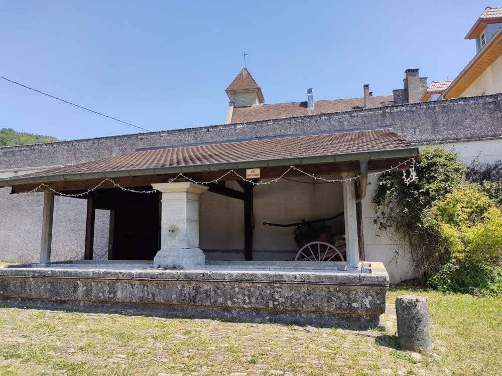 Lavoir ancien à Vaucluse
